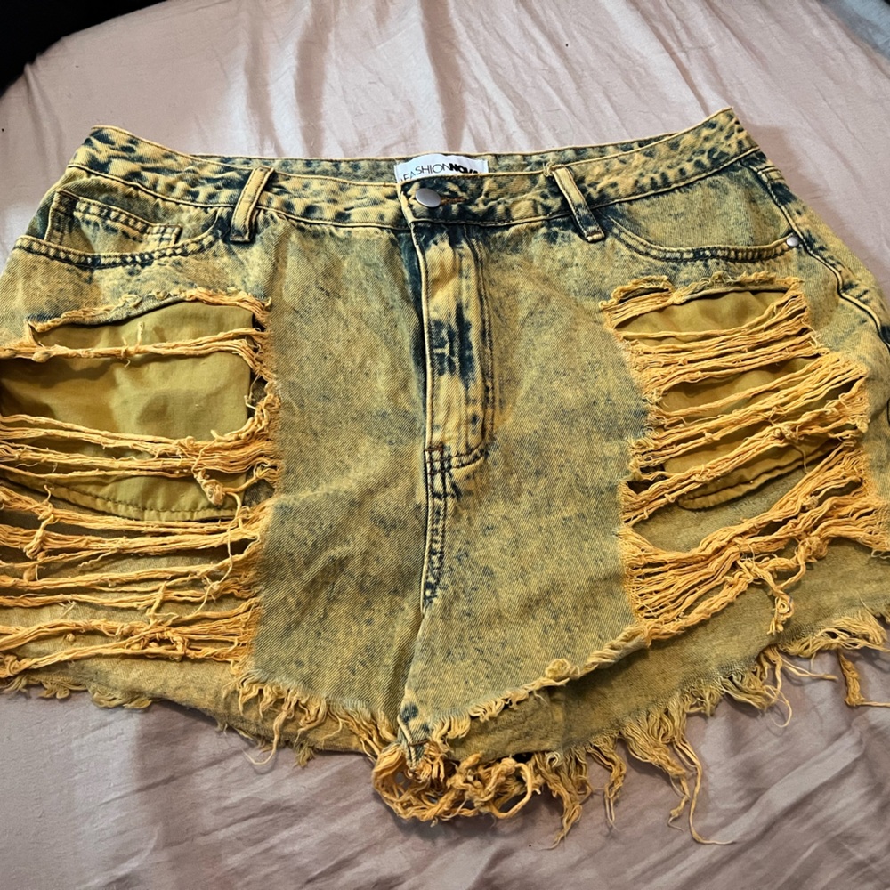 Fashion nova shorts S14